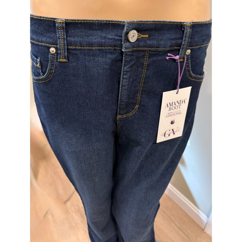 Gloria Vanderbilt Amanda Original Bootcut Jeans – Size 8S